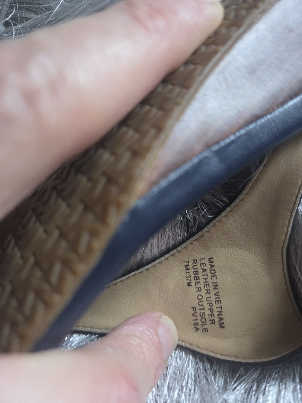 Michael Kors Navy Leather T-Strap Sandals - Picture 13 of 15